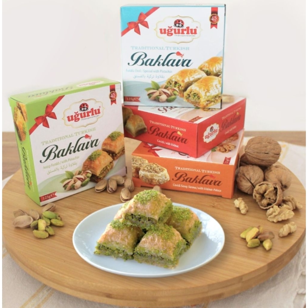 BAKLAVA UGURLU MAKANAN KHAS TURKI