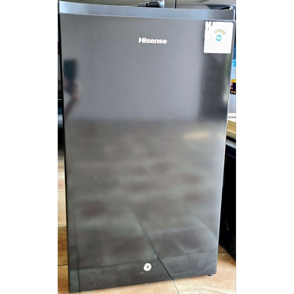 kulkas 1 pintu hisense kapasitas 91L RR125D4IBN