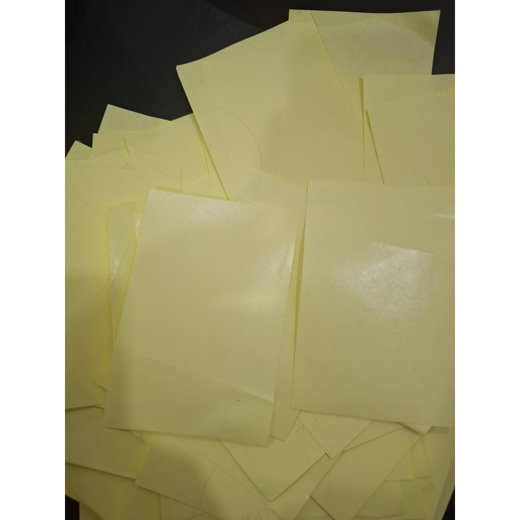 kertas bekas stiker glosy 100pcs ukuran 12cm x8 cm..
