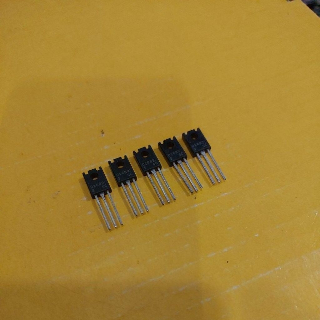 D 1682  TRANSISTOR NPN ASLI ORI