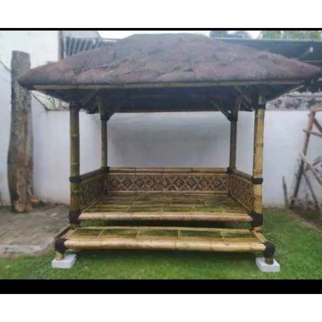 saung bambu gazebo siap huni atap injuk dan metal