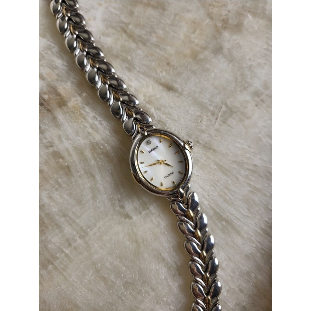 SEIKO EXCELINE LEAVES BRACELET