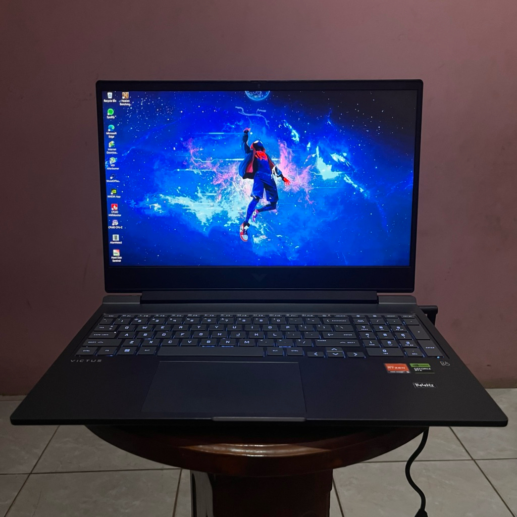 LAPTOP GAMING HP VICTUS 16 RTX 4060 8GB RYZEN 5-7640HS