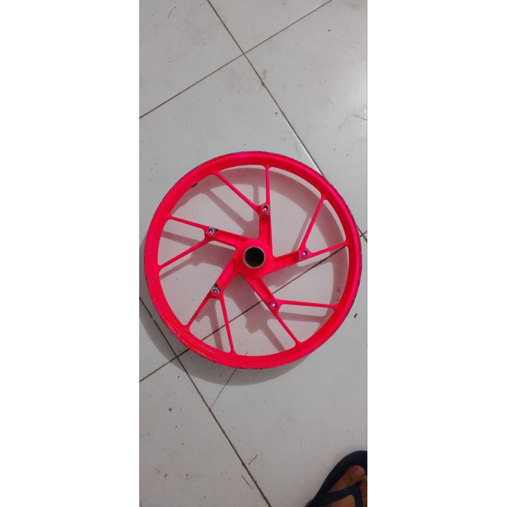 velg depan original lepasan suzuki satria fu