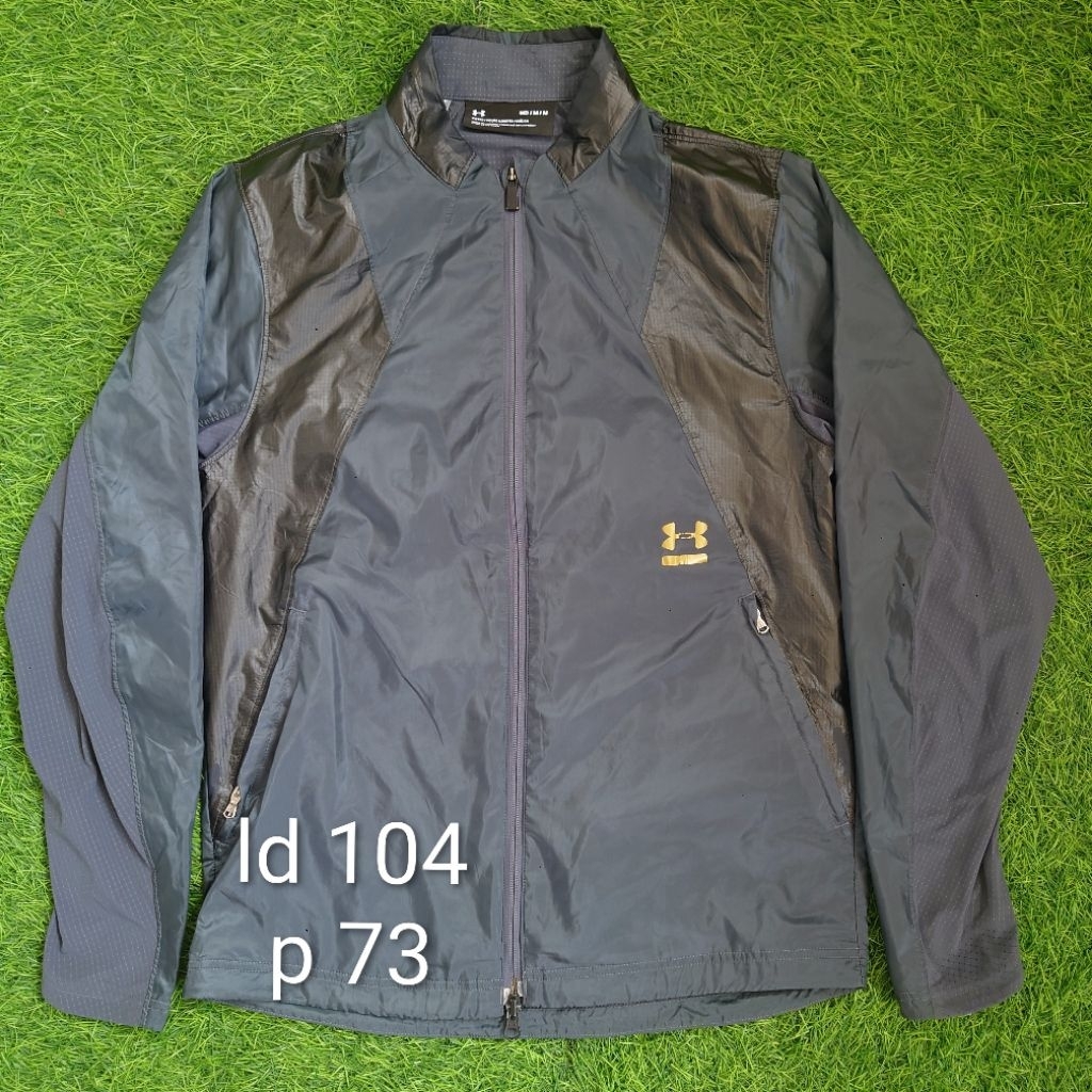 JAKET RUNNING UNDER ARMOUR ORIGINAL LIKE NEW
