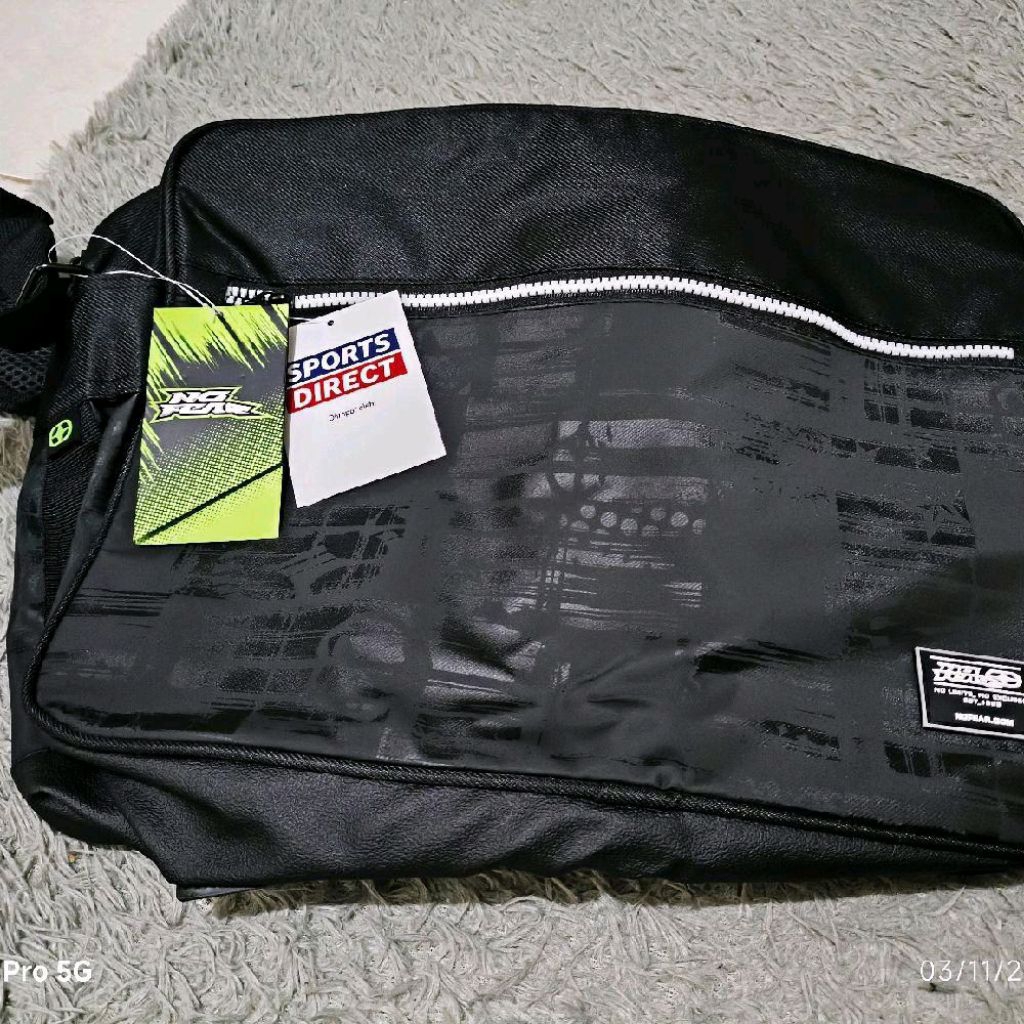 Tas selempang laptop No Fear