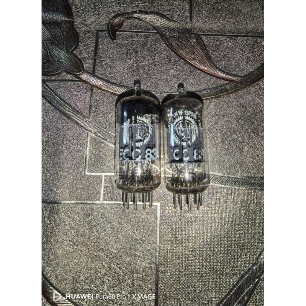 Sepasang Ecc83 / 12AX7 Valvo Jerman