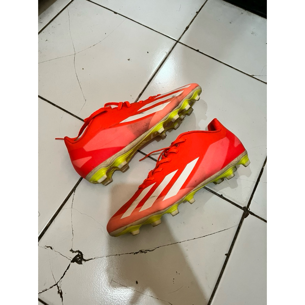 Sepatu Bola Adidas X Crazyfast Club