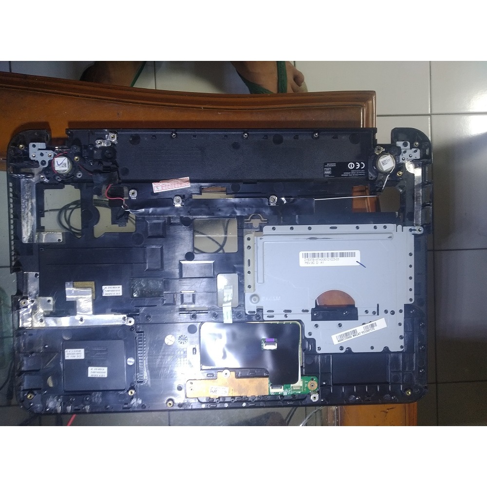 Casing Toshiba Satellite M840 minus frame layar