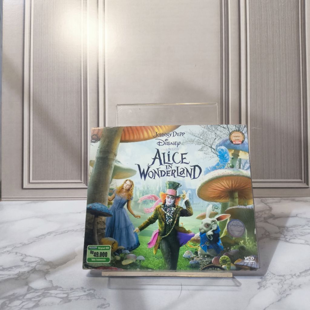 VCD Alice In the wonderland 2 Disc (cek deskripsi)
