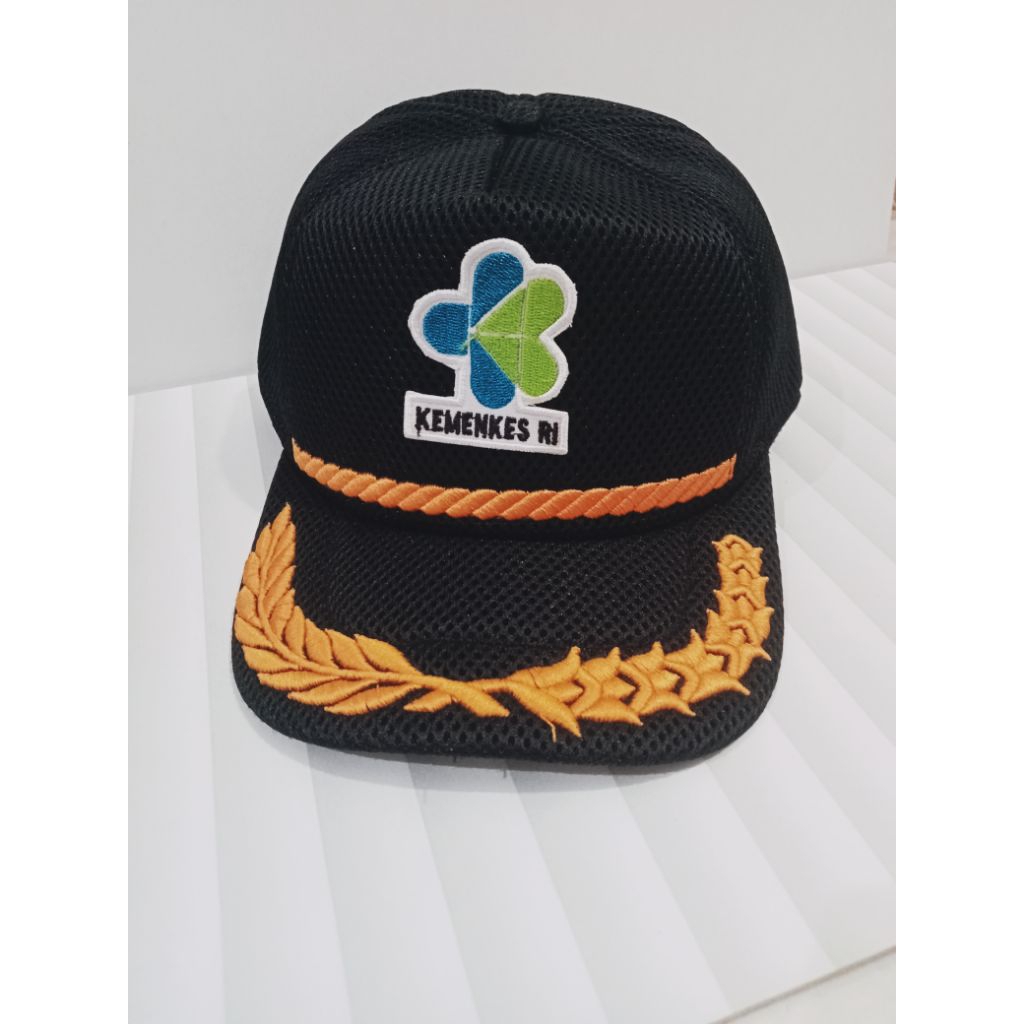 topi Kemenkes RI