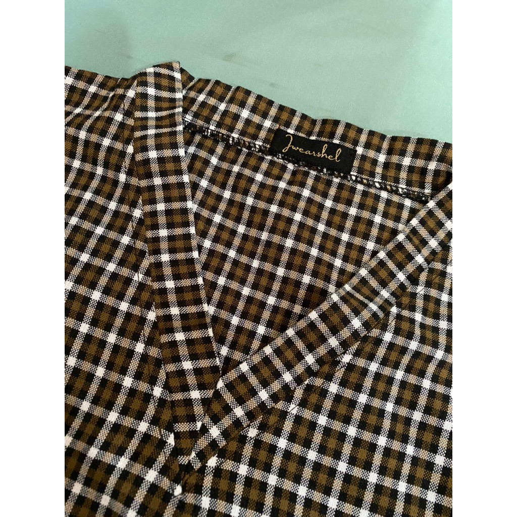 (Preloved) vest rompi ikat kotak- kotak coklat tua