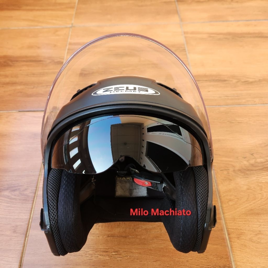Helm Zeus Zs 611 SECOND
