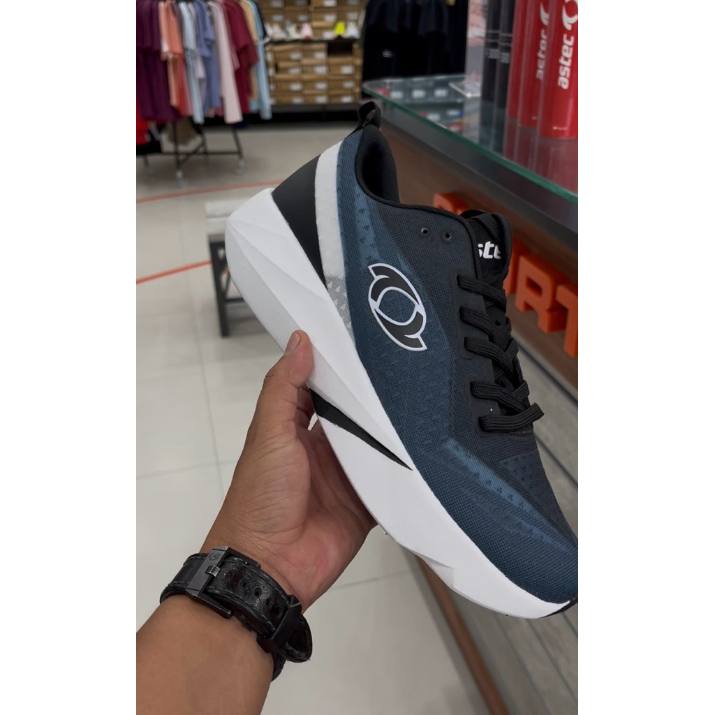 astec macht 10 sepatu running pria