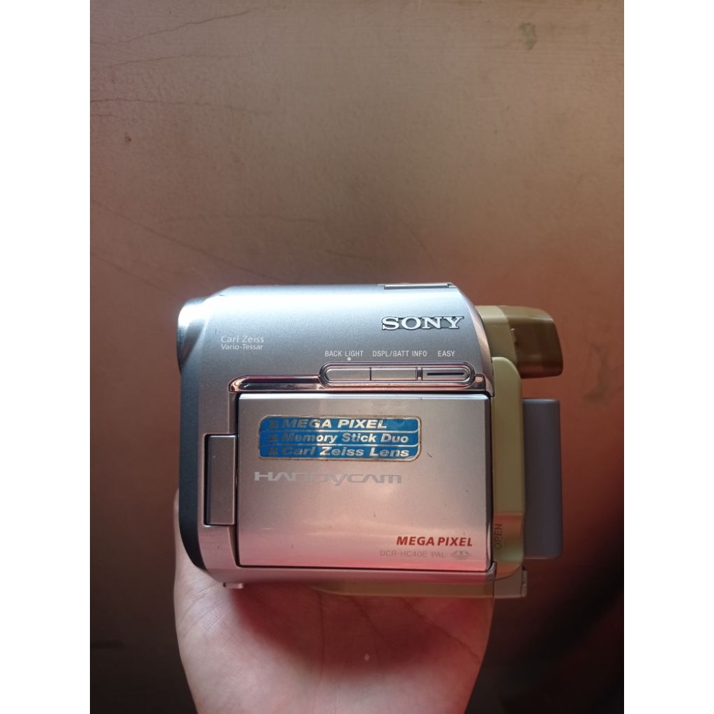 Sony Handycam DCR-HC40E PAL Bekas