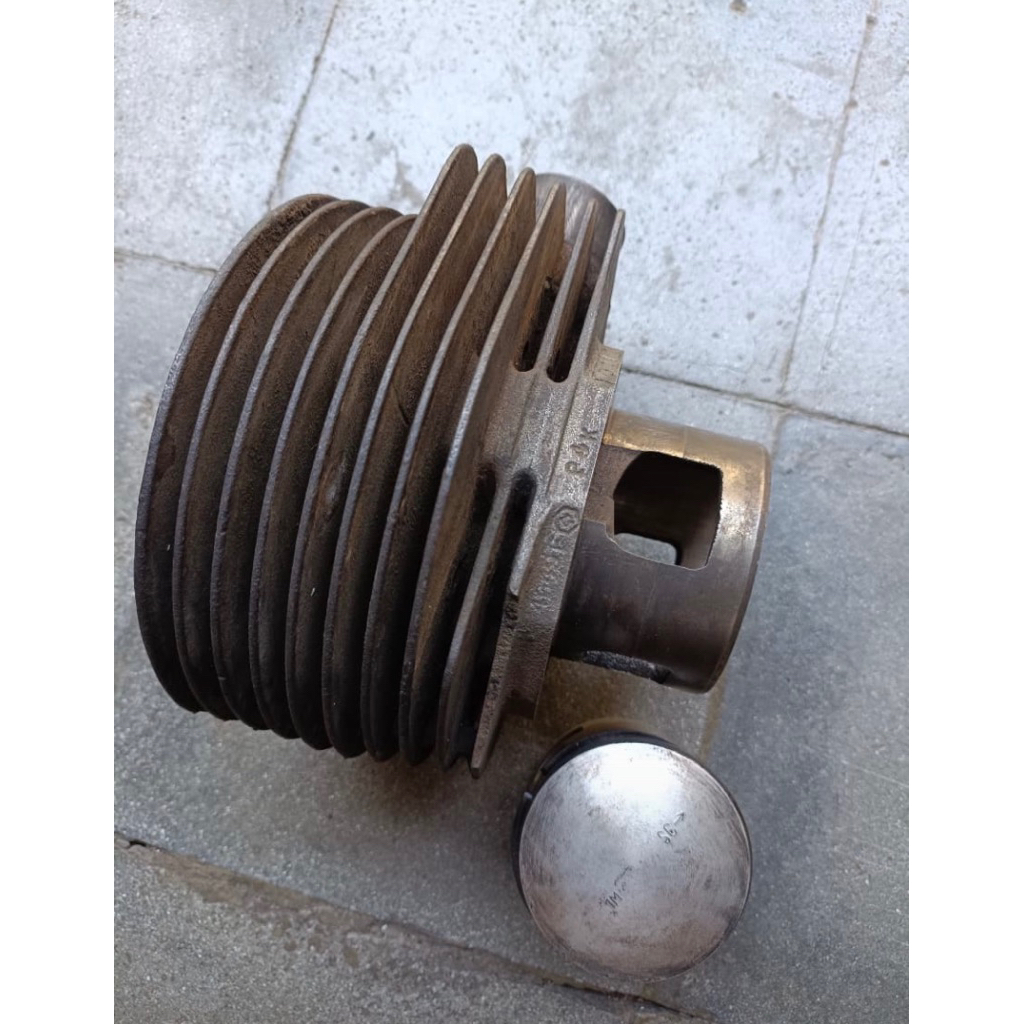 Blok Vespa Original P4K 1M Copotan Old Stock