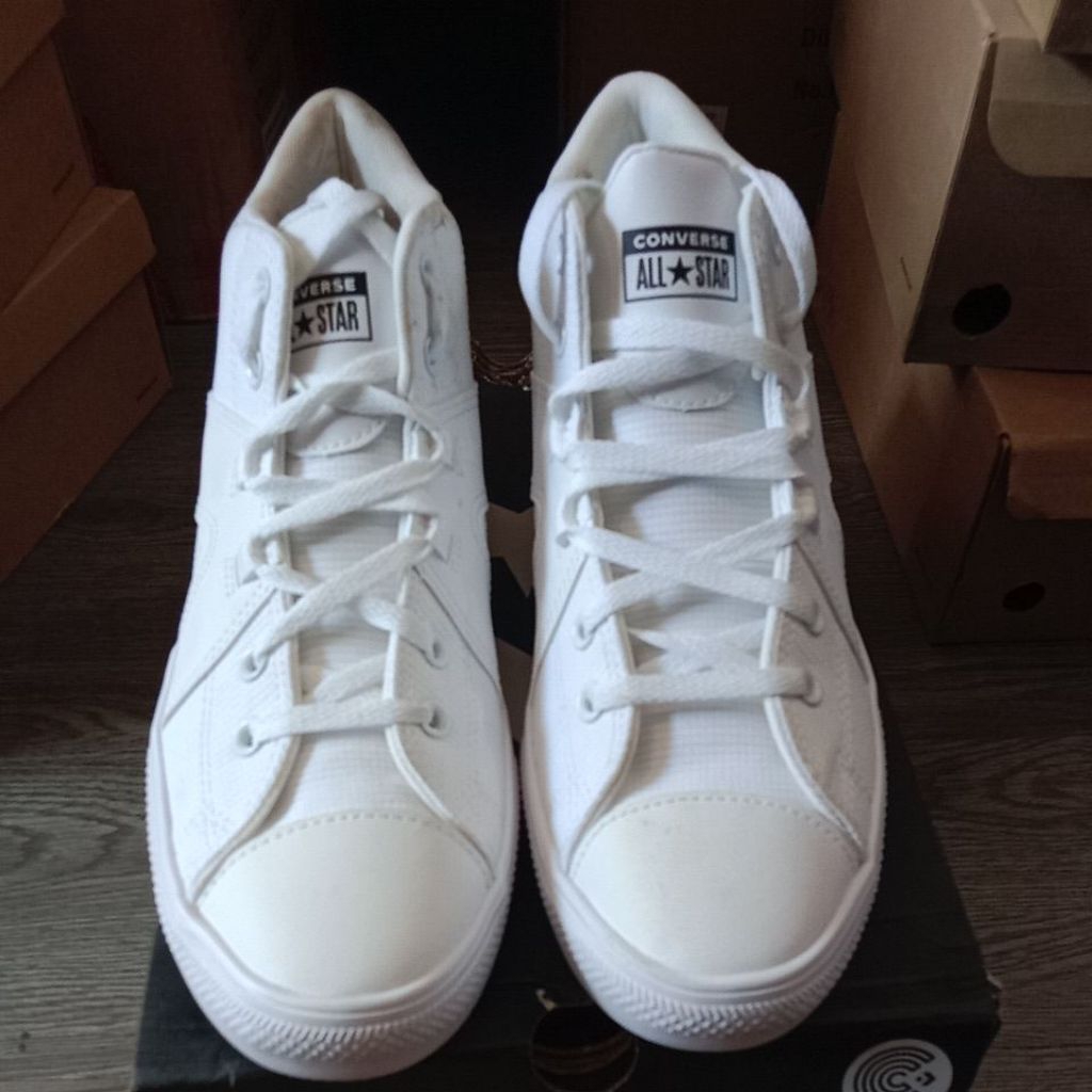 Sepatu C0N A00809C