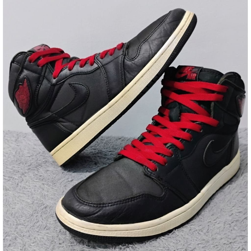NIKE Air Jordan 1 High Black Satin (42)