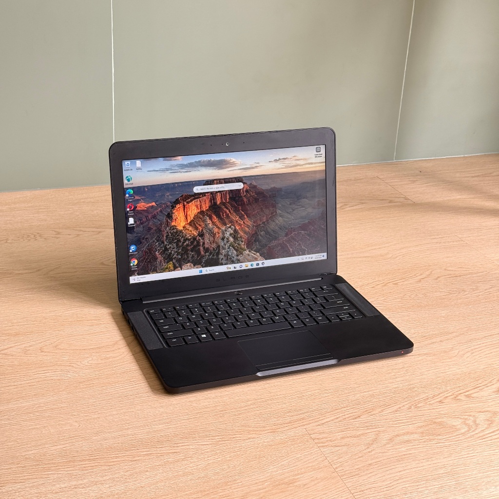 Laptop Razer Blade 2017 14 inch dan 12 inch | RAM 16 | SSD 256/512 GB | Second Like New | Original |
