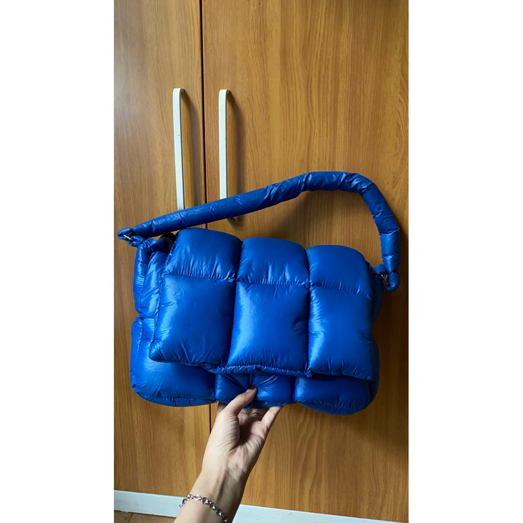 Preloved Eastmountside Puffy Bag