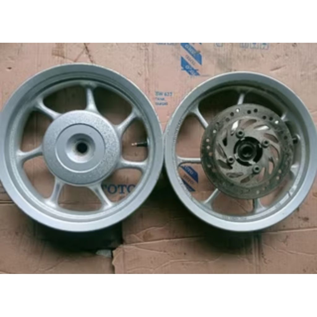 velg R12/DB + piringang Honda Scoopy 2019 Original Copotan