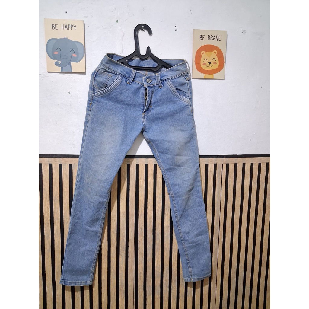 PRELOVED CELANA JEANS PRIA