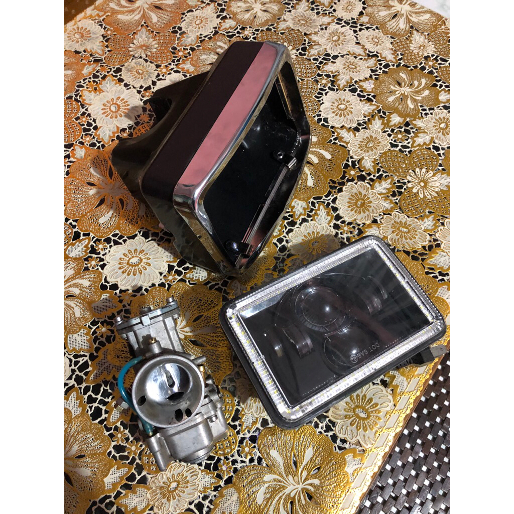 lampu daymaker set batok pnp gl100 kondisi second