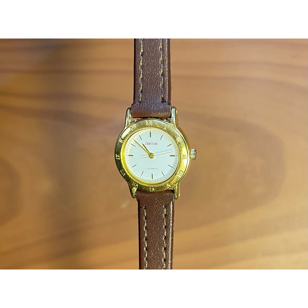 Jam tangan vintage Vega Junction