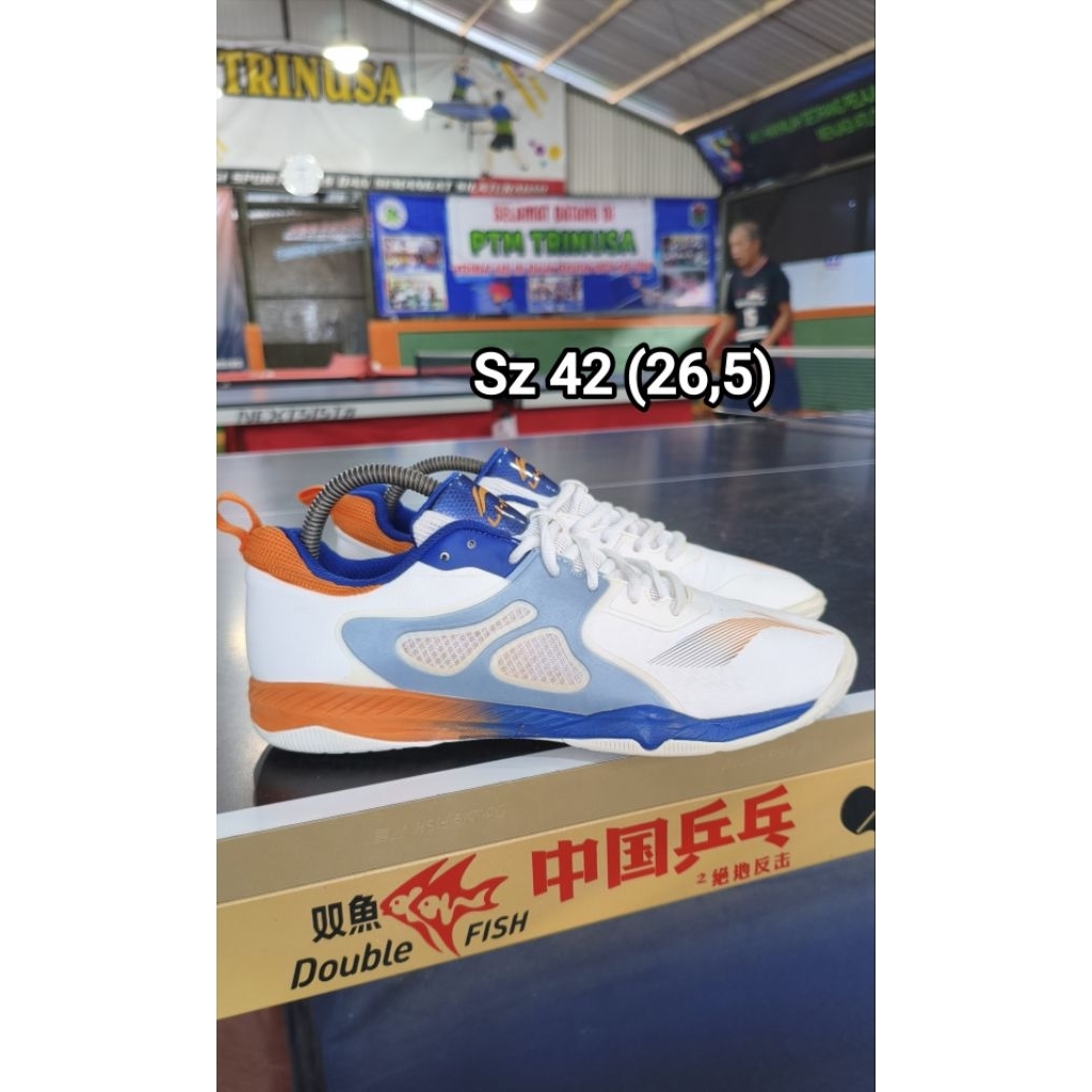 Sepatu tenis meja/pingpong second