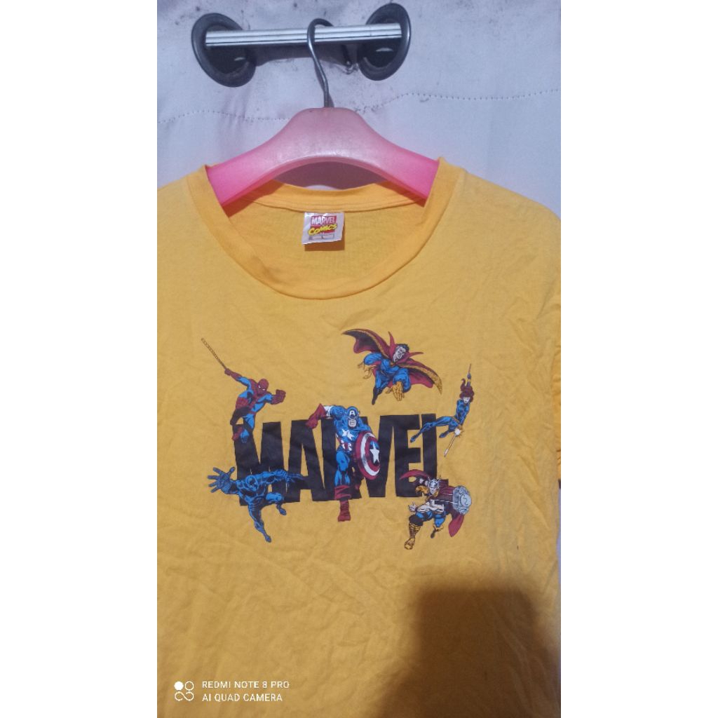 kaos oblong uniqlo marvel