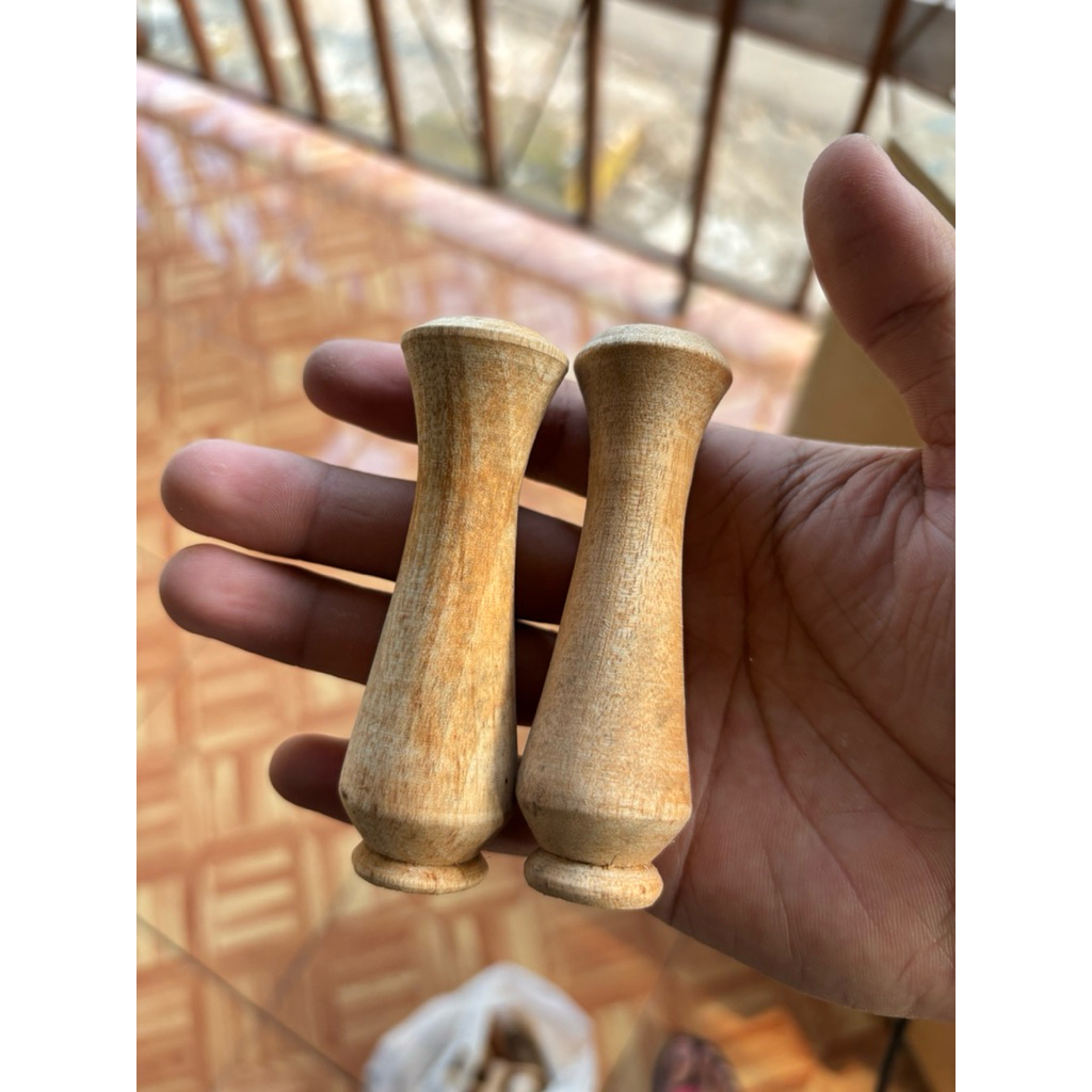 PION SANGKAR KAYU MENTAH