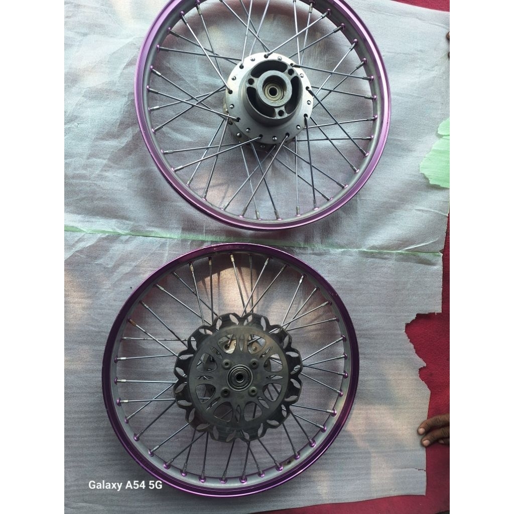 Velg jari-jari 17 Suzuki Satria fu Shogun Sp Aluminium Akront Spain Bekas