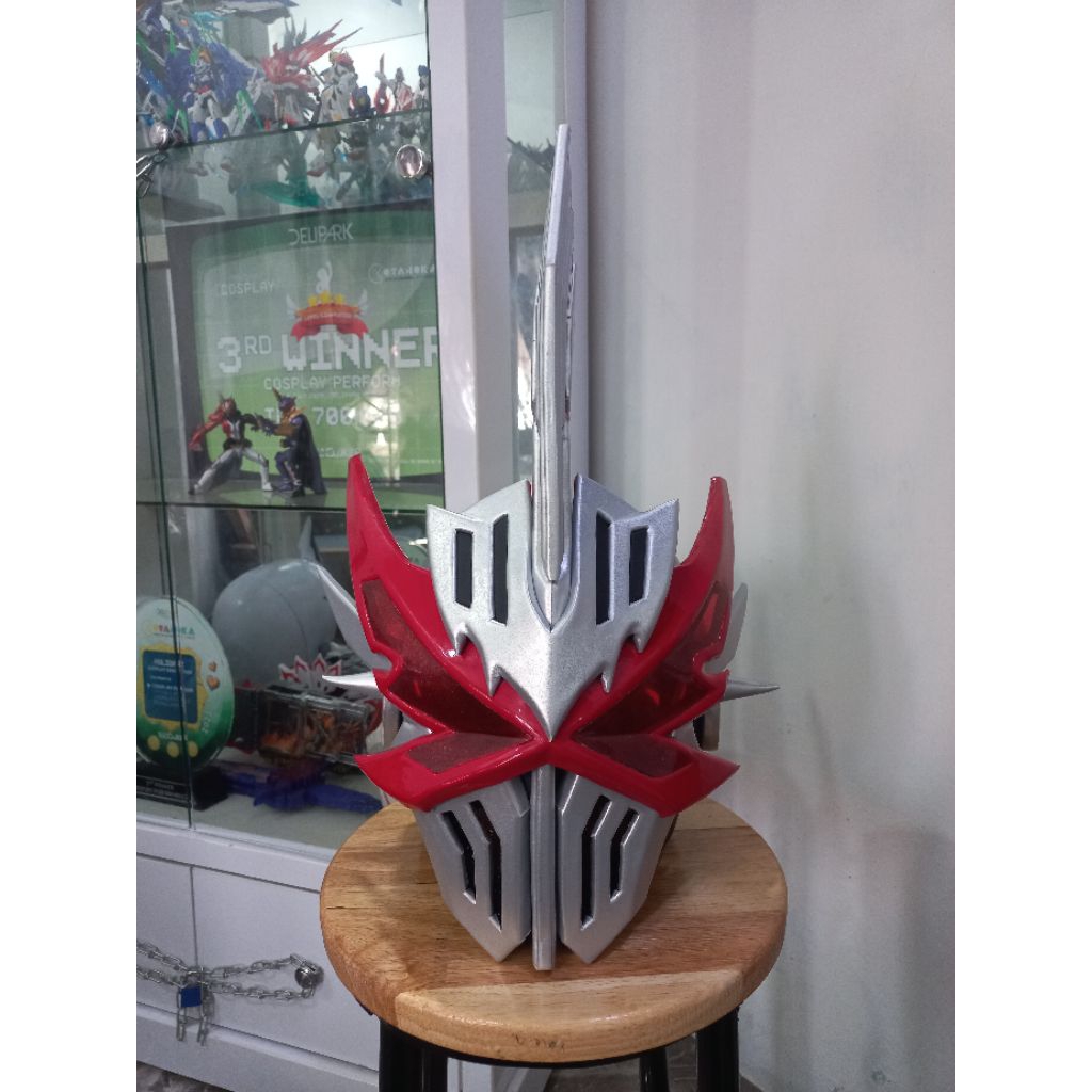 Helm Cosplay Kamen Rider Saber Dragonic Knight