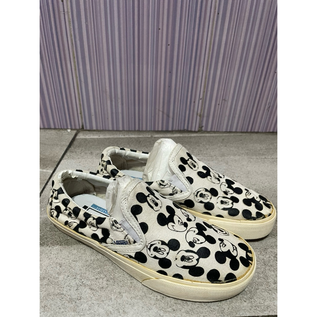 Sepatu Vans SlipOn