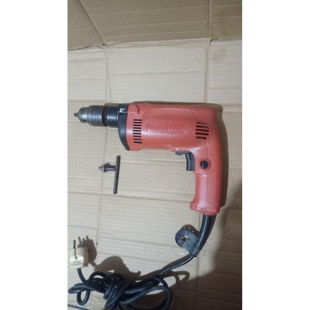 Bor Maktec 13m MT811 second mulus