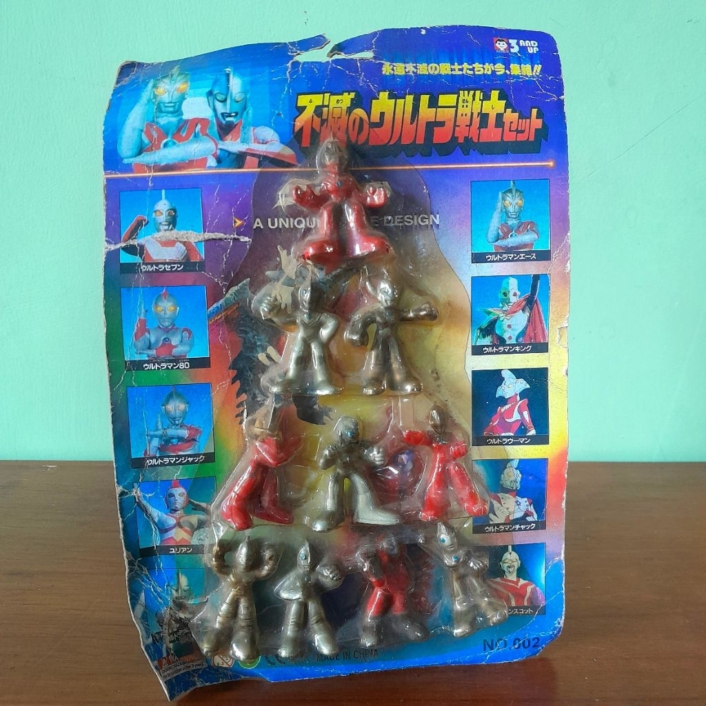 Mainan Jadul Action Figure Ultraman Era 90an