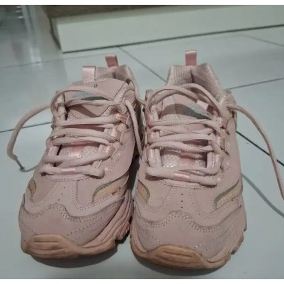 PRELOVED SEPATU MERK SKECHERS TYPE D'LITES UKURAN 35 WARNA PINK