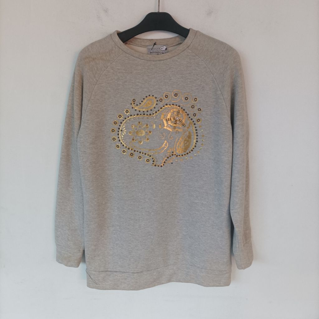SWEATER WANITA CREWNECK SECOND SNOOPY SIZE S SS123