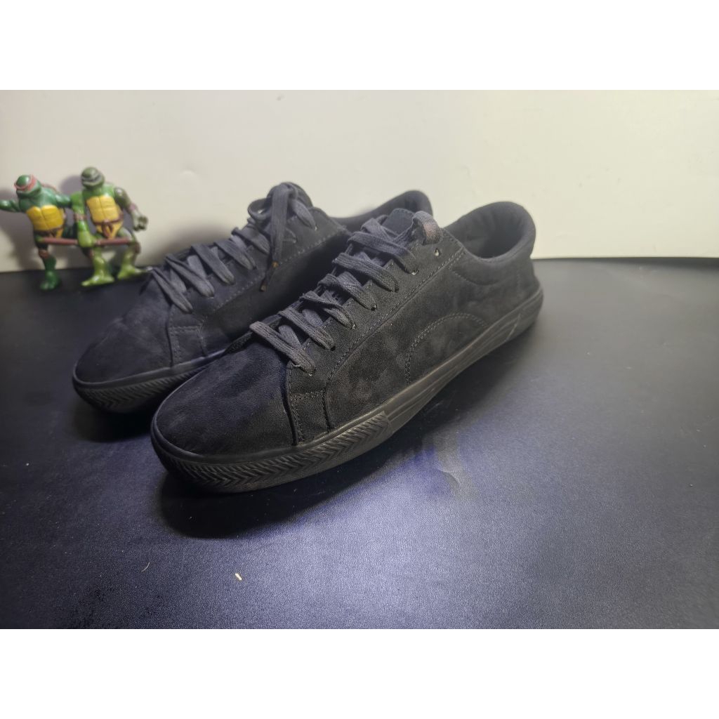 sepatu full black hnm second size 41