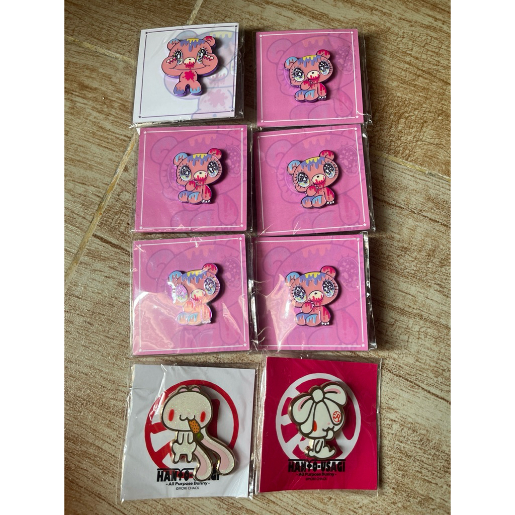PIN ENAMEL GLOOMY BEAR