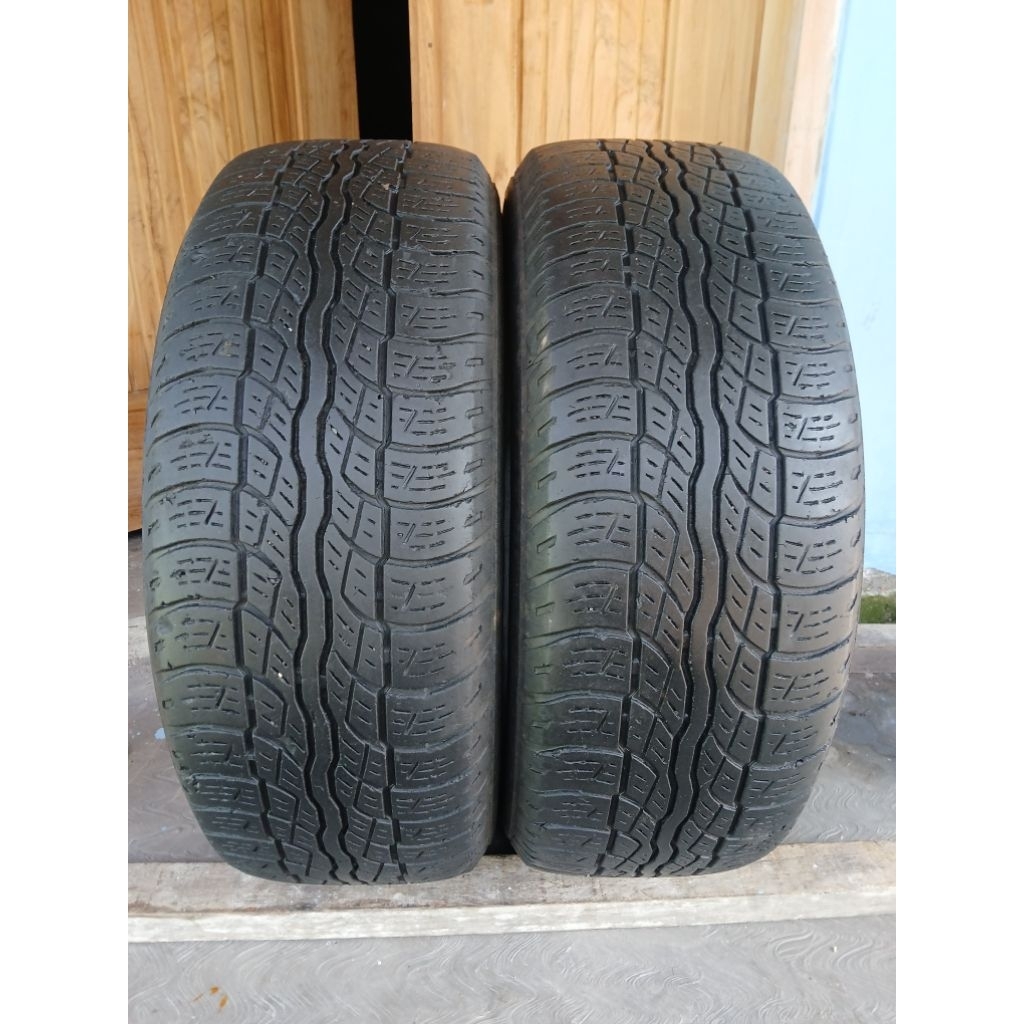 Ban Bridgestone 235/60 R16