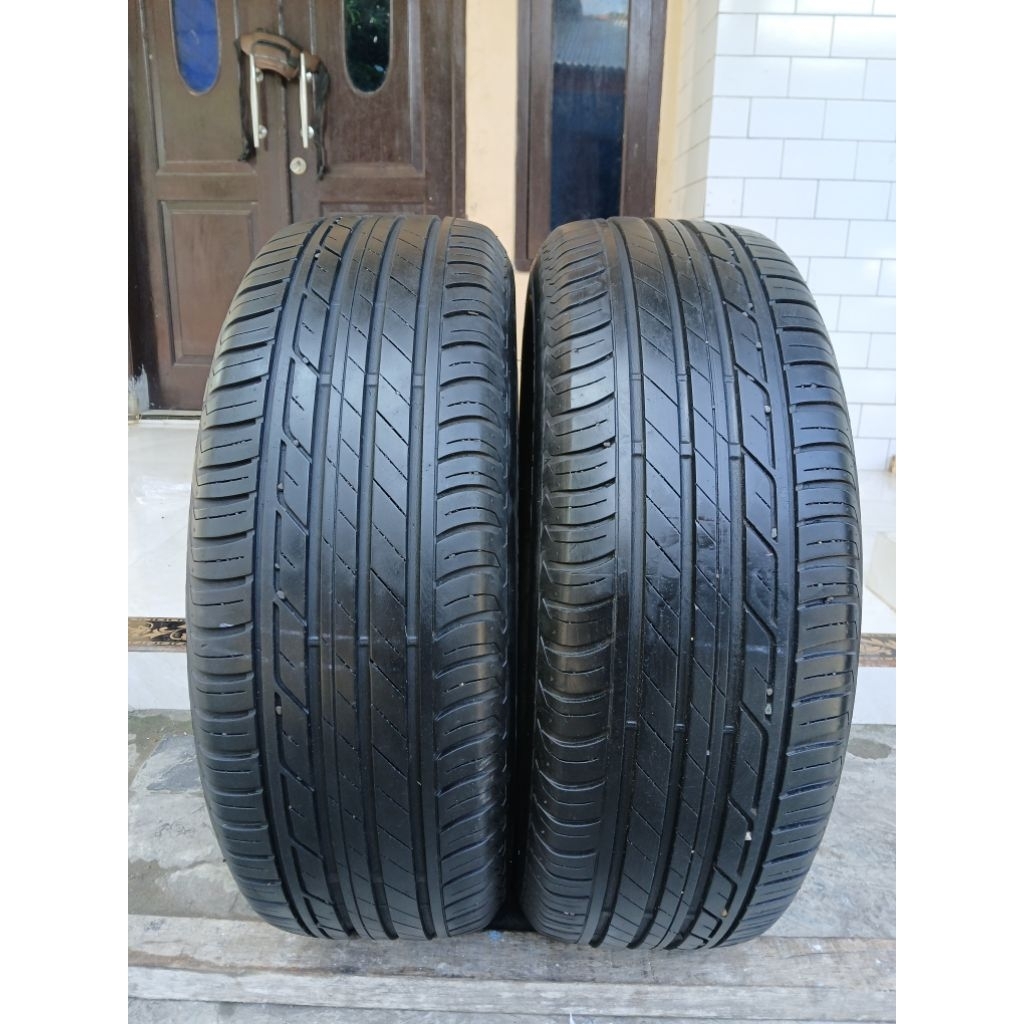 Ban Bridgestone 225/60 R17