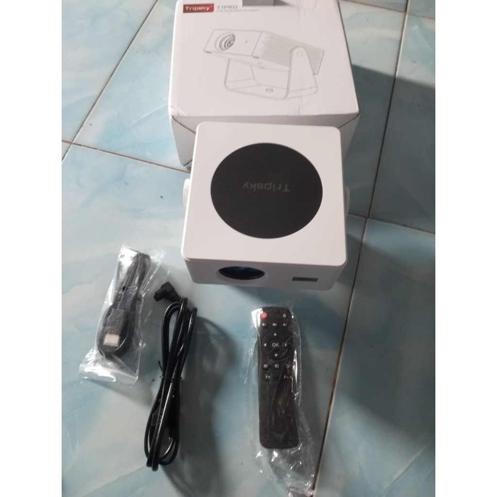 proyektor tripsky T1PRO