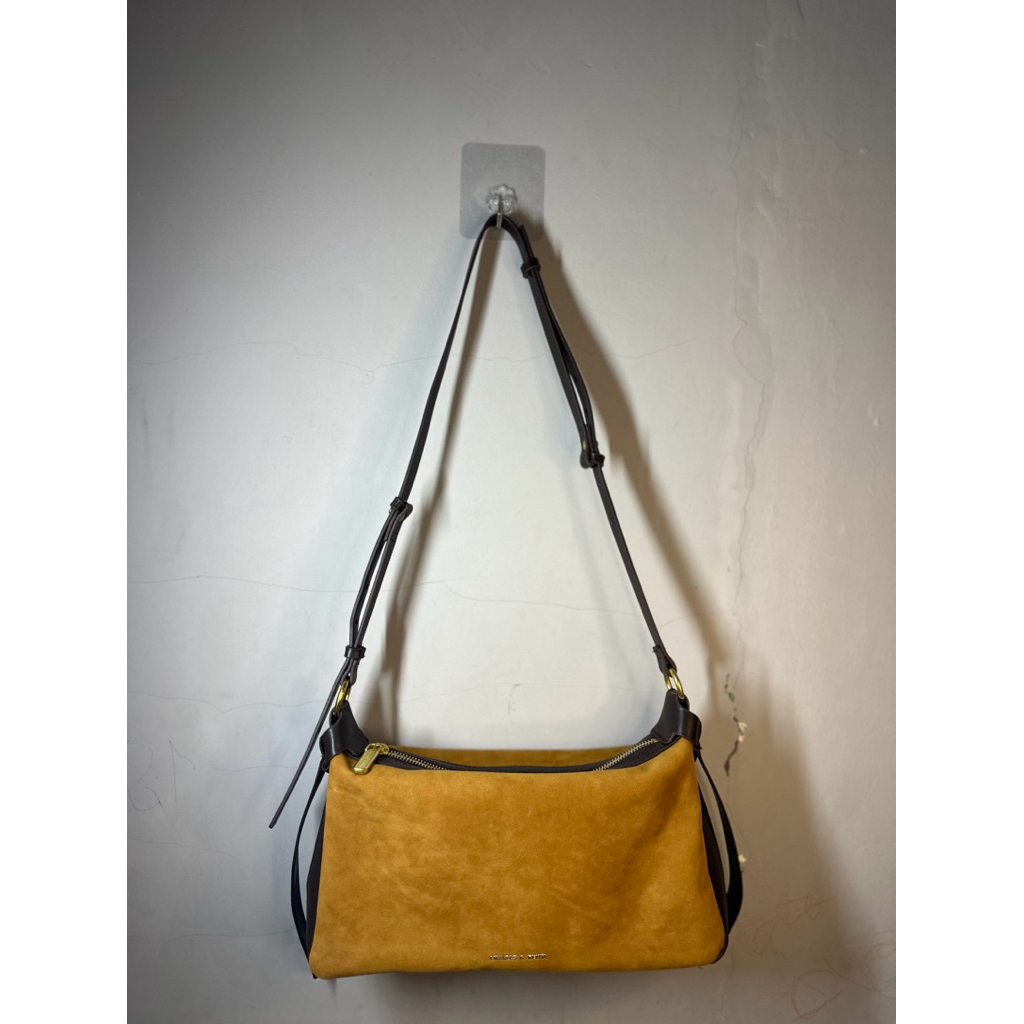 Tas Wanita Charles & Keith