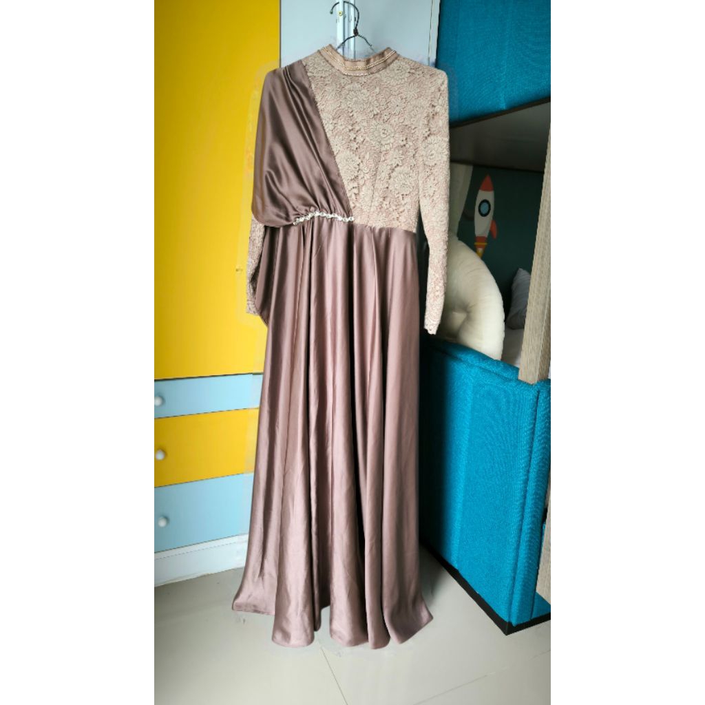 ( Preloved ) baju pesta mewah butik