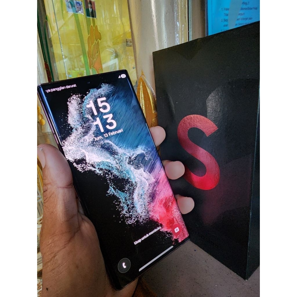 S22 Ultra 12/512 minus