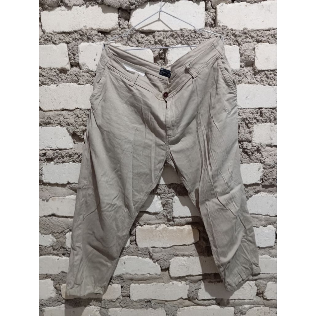 preloved celana chinos benhill jual apa adanya