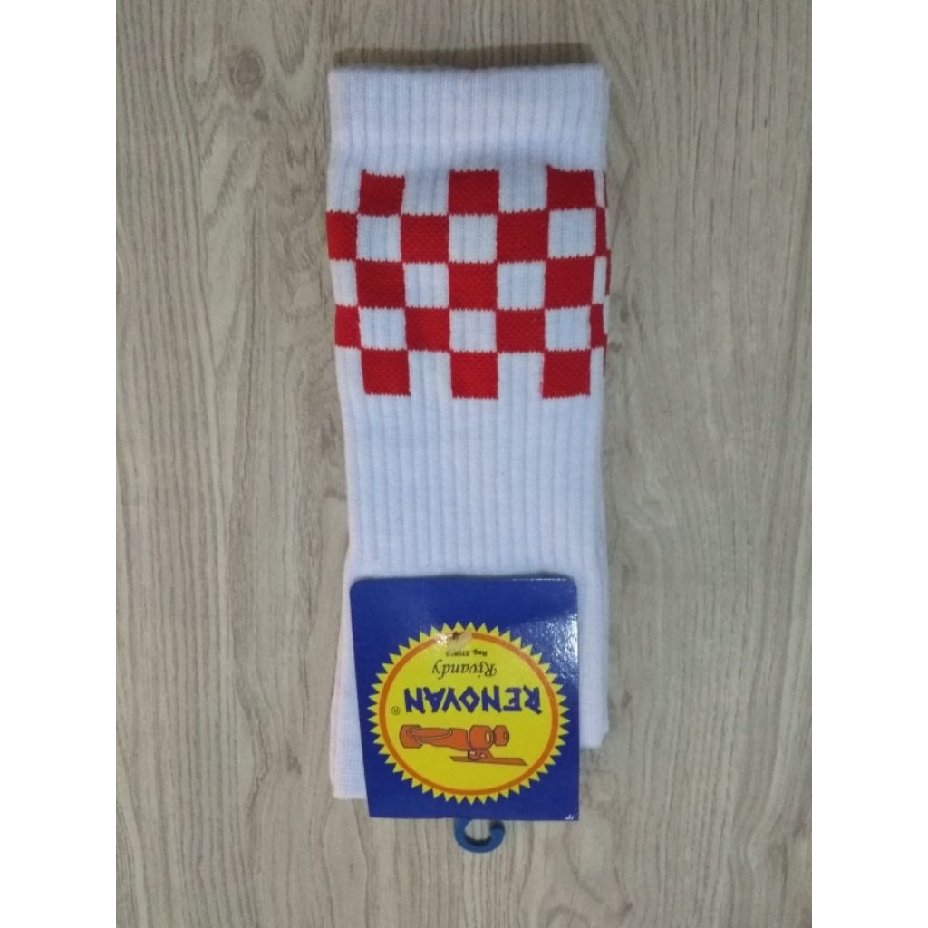 KAOS KAKI PRIA OLDSCHOOL MOTIF CATUR KOTAK KOTAK