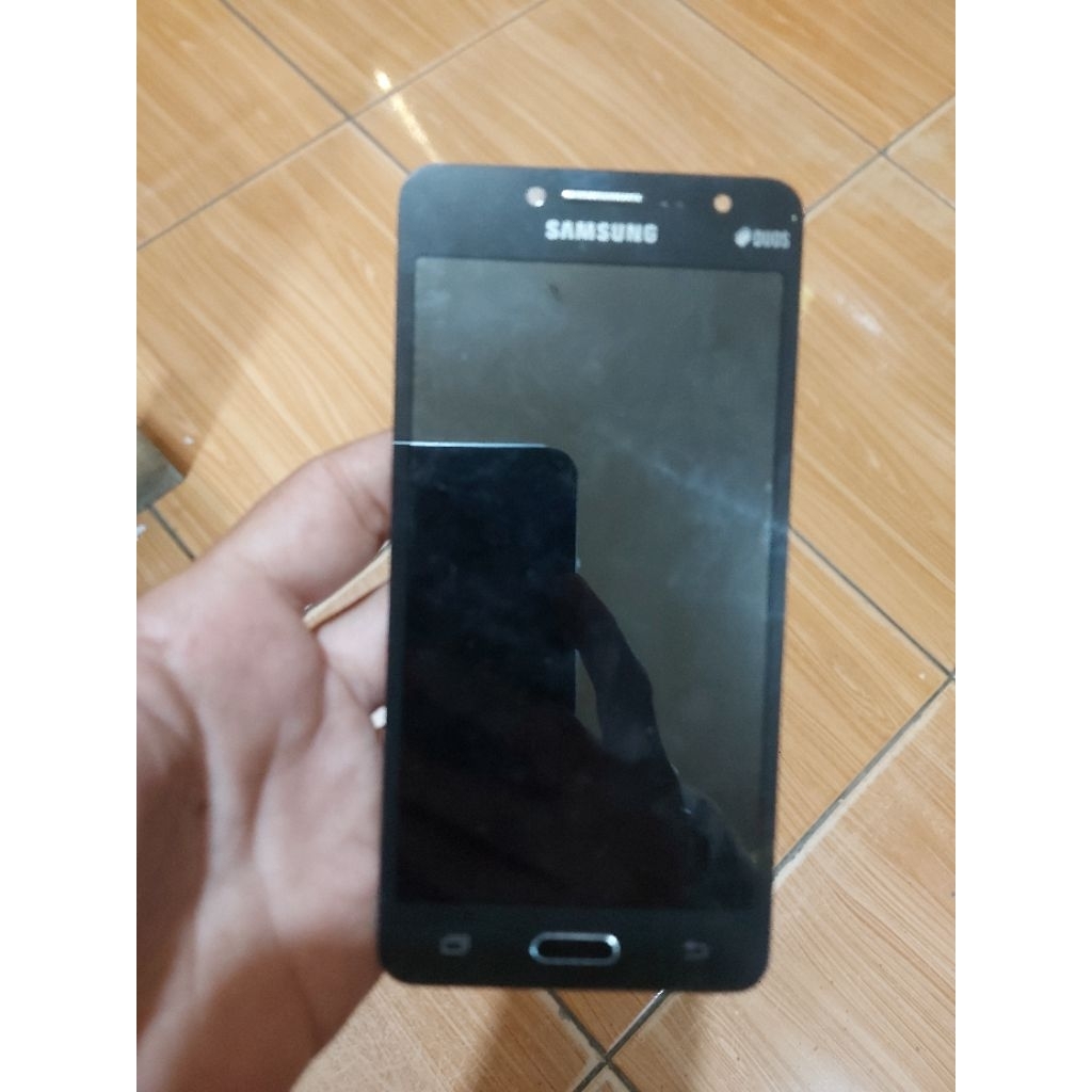 Lcd ts samsung J2 prime fullset bekas