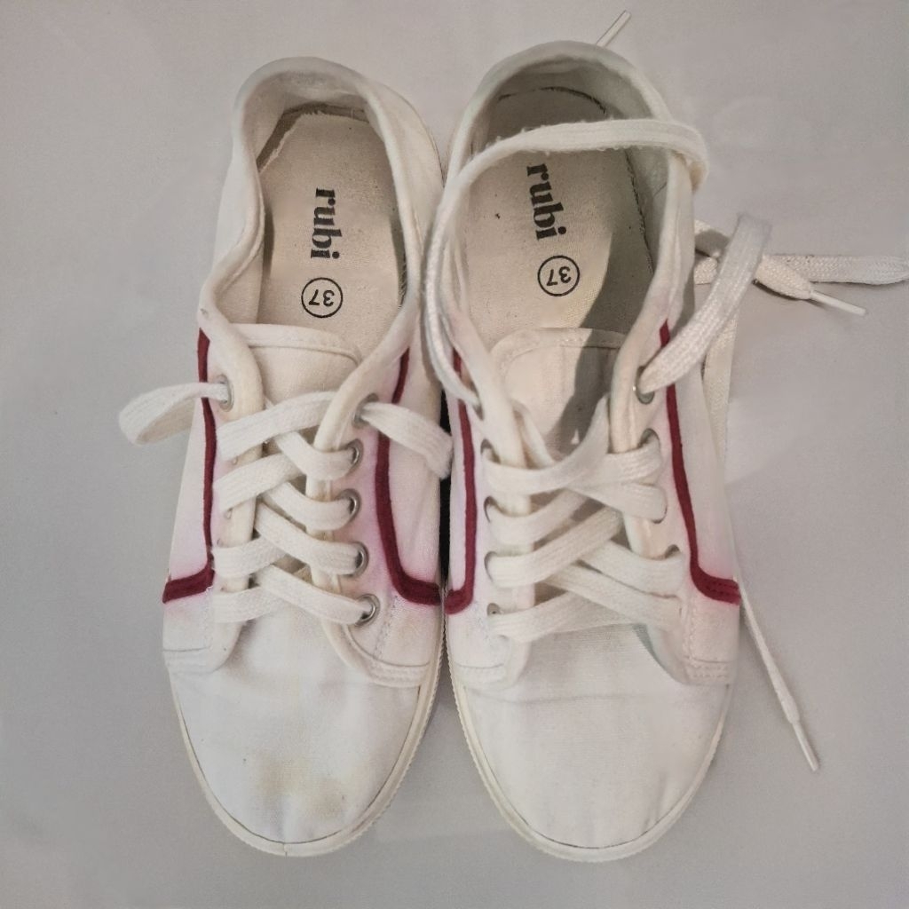 Preloved Sepatu Rubi